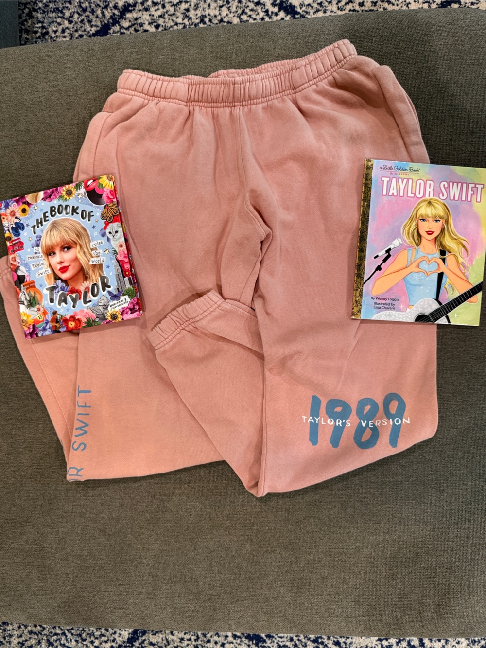 Taylor Swift 1989 Taylor’s Version Sweatpants and 2 books